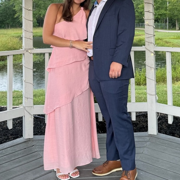 Selfie Lesli Delwyn One-Shoulder Maxi Dress - Picture 4 of 7